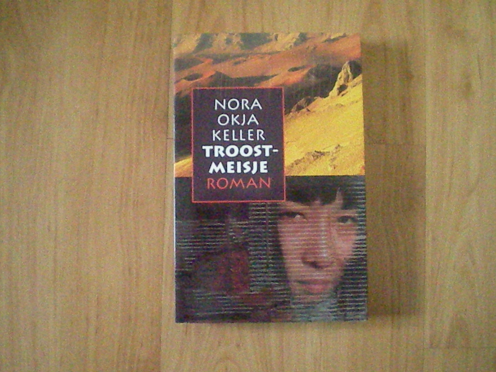 Okja Keller, Nora - Troostmeisje