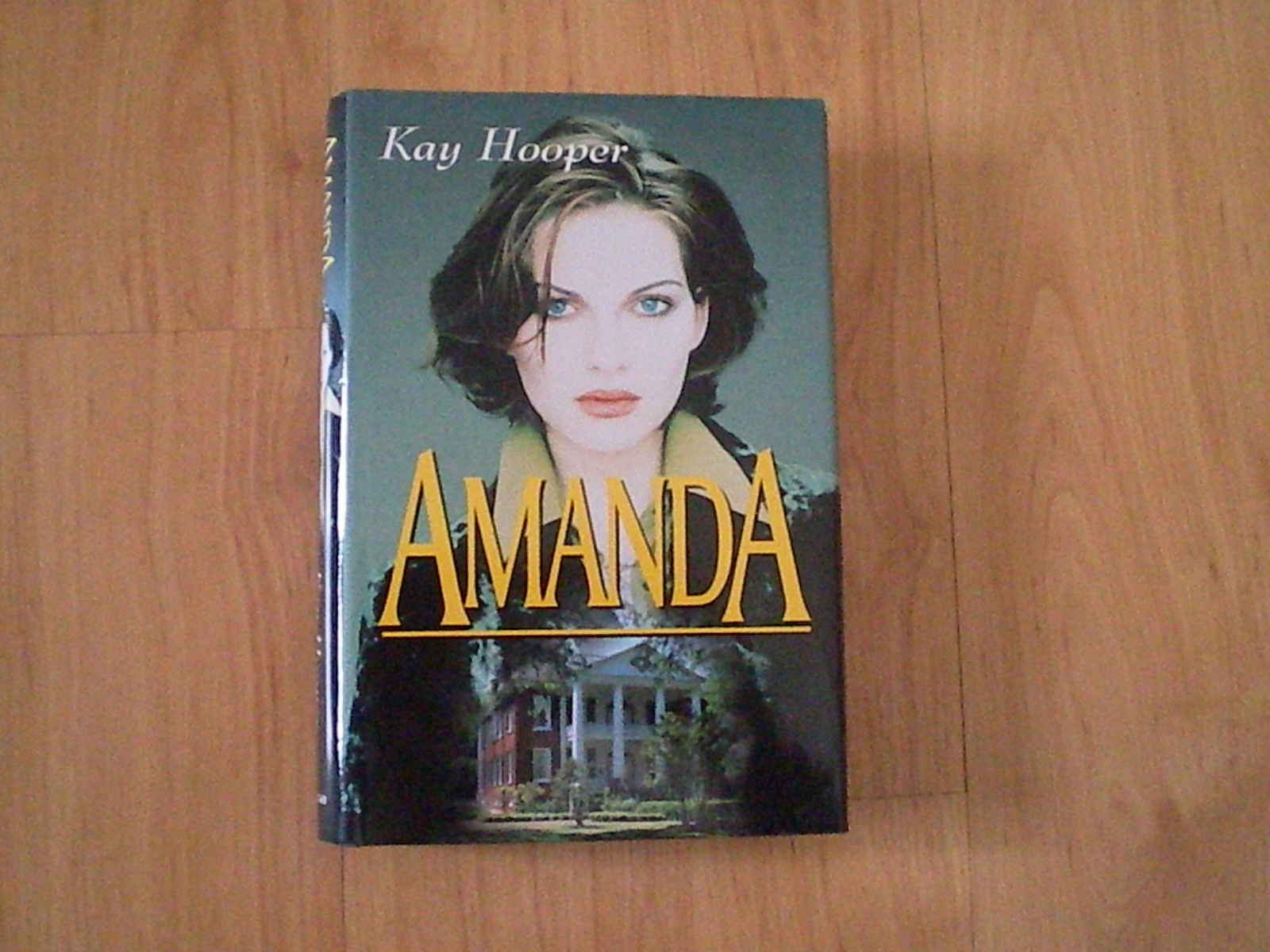 Hooper, Kay - Amanda