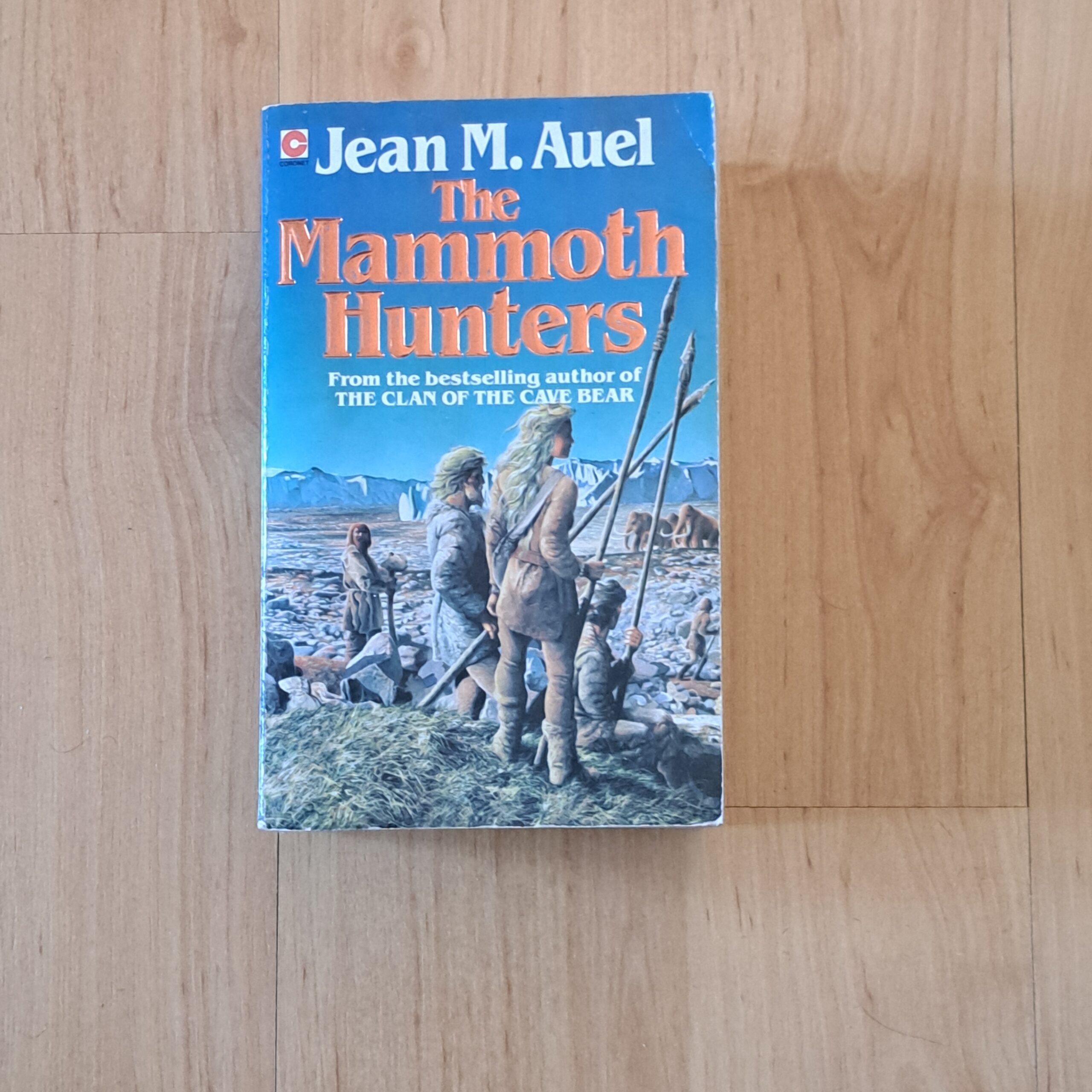 Auel, Jean M. - The mammoth hunters