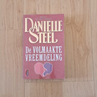 Steel, Danielle - De volmaakte vreemdeling